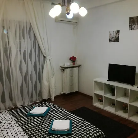Apartment Black & White 2 *