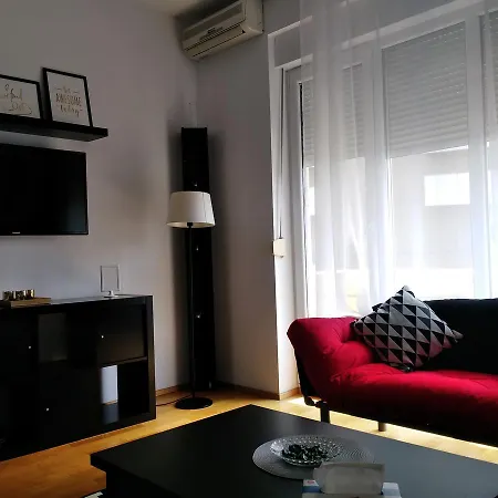 Apartment Black & White 2 *