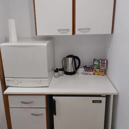Black & White 2 Apartment *